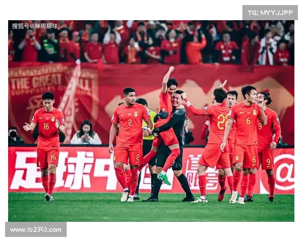 最近国足赛事(国足世预赛客场力克新加坡重燃晋级希望收获关键三分)